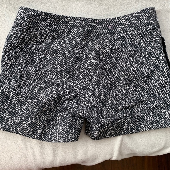 Cute pair of shorts - Picture 4 of 6